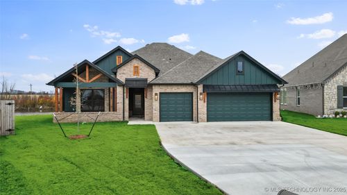 6133 S 320th East Ave, Broken Arrow, OK, 74014-5645 | Card Image