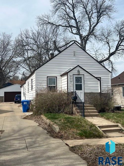 717 S Hawthorne Ave, Sioux Falls, SD, 57104-4534 | Card Image