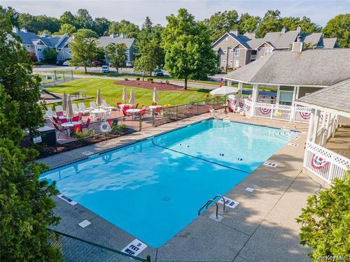 504 Continental Dr, Monroe, NY, 10950-1451 | Card Image