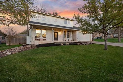 302 Deepwood Dr, Georgetown, TX, 78628-8306 | Card Image