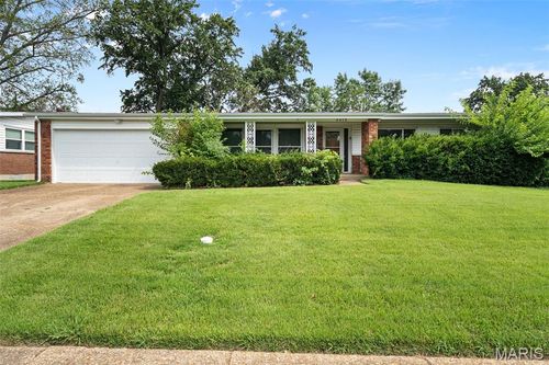 3475 Dwyer Ln, Florissant, MO, 63033-2912 | Card Image