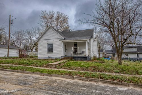 516 Wooster St, Carthage, MO, 64836-2226 | Card Image