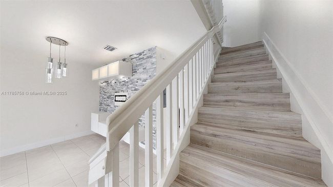 9231 W 32 Nd Ln, Home with 3 bedrooms, 3 bathrooms and null parking in Hialeah FL | Image 26