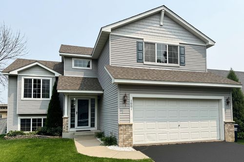 1001 Oak St, Farmington, MN, 55024-1703 | Card Image