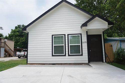 11478 Underwood St, Willis, TX, 77318-7661 | Card Image