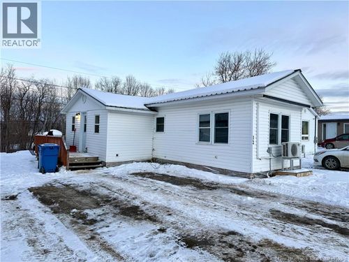 12 Chestnut St, Woodstock, NB, E7M1K3 | Card Image