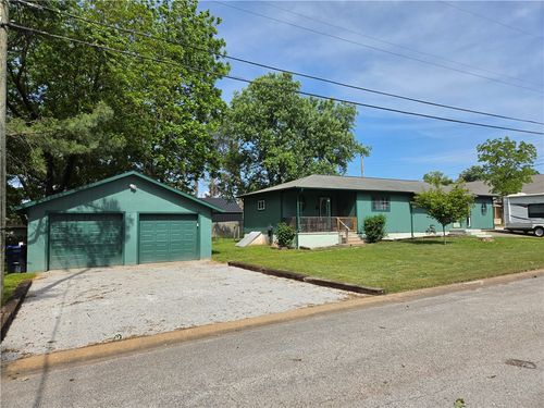 224 Adams St, Harrison, AR, 72601-2104 | Card Image