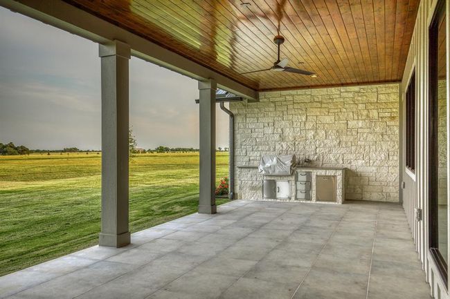 4961 Hartfield Rd, Home with 4 bedrooms, 5 bathrooms and 2 parking in Round Top TX | Image 21