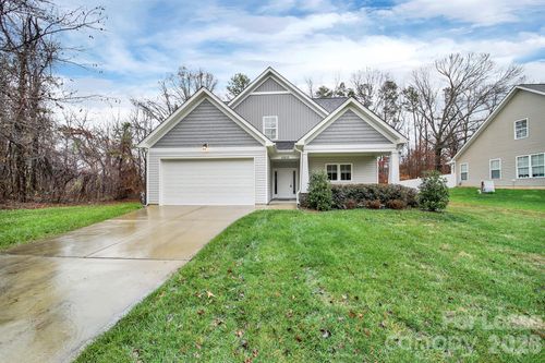 10615 Forest Dr, Matthews, NC, 28105-2703 | Card Image