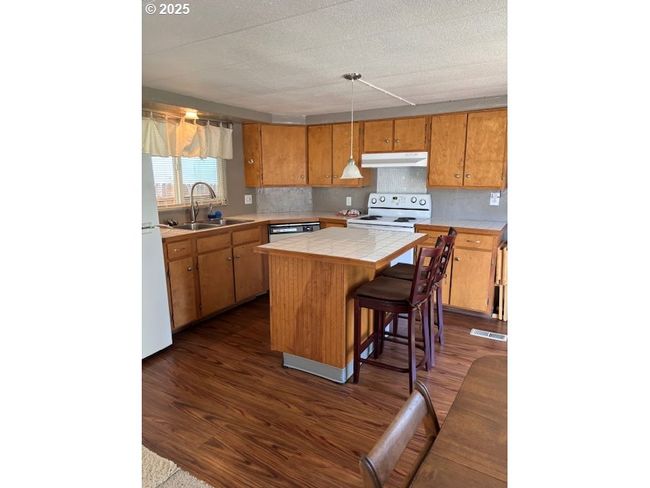 Kitchen-Island | Image 12