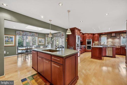 5 Kimberly Ct, VOORHEES, NJ, 08043-2848 | Card Image