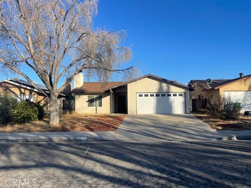 44504 Watford Ave, Lancaster, CA, 93535 | Card Image