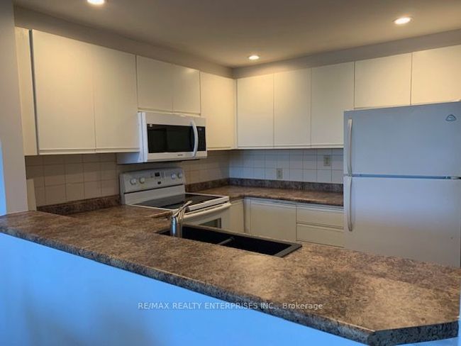 2 - 3111 Grandview Forest Hill Dr, Condo with 1 bedrooms, 1 bathrooms and null parking in Huntsville ON | Image 6
