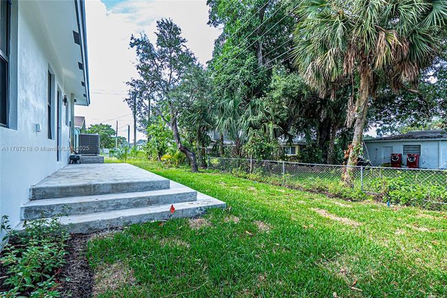 0 - 2739 Nw 7 Th St, House other with 4 bedrooms, 3 bathrooms and null parking in Fort Lauderdale FL | Image 33