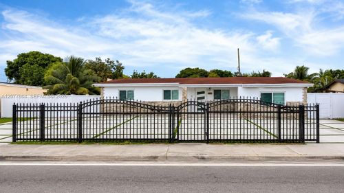 8410 Nw 32nd Ave, Miami, FL, 33147-4004 | Card Image