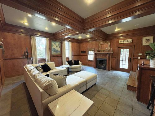 131 Woodridge Dr, Spartanburg, SC, 29301-1204 | Card Image