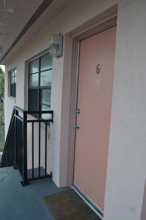 6-309 Oakridge Boulevard, Daytona Beach, FL, 32118 | Card Image