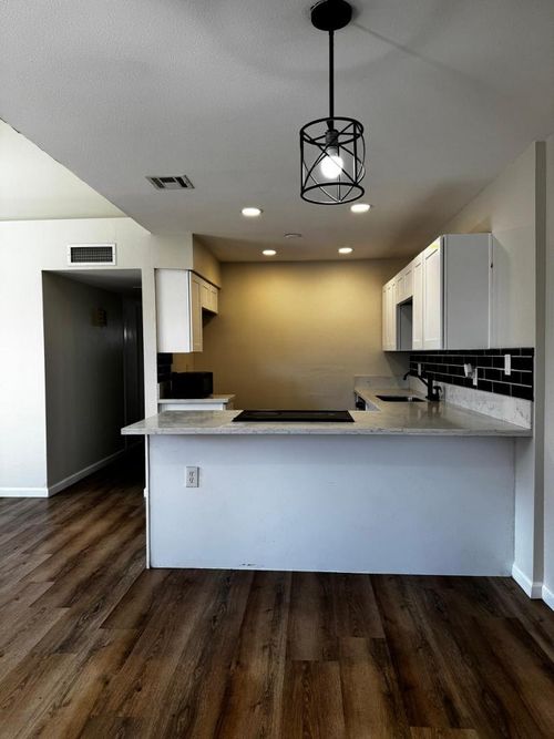 442 S 32nd Pl, Mesa, AZ, 85204-3227 | Card Image