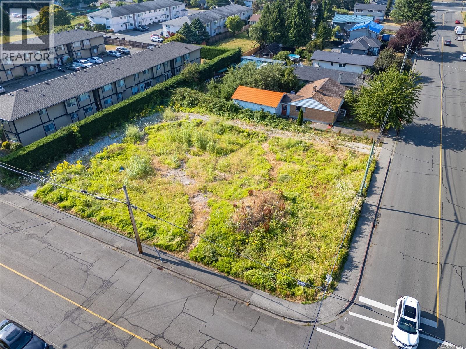 Land in Duncan