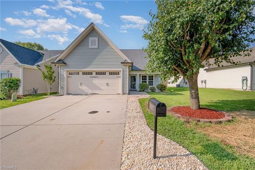 5768 Misty Hill Circle, Clemmons, NC, 27012 | Card Image