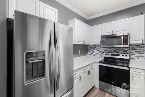 6359 Mallard View Ln, Charlotte, NC, 28269-5120 | Card Image