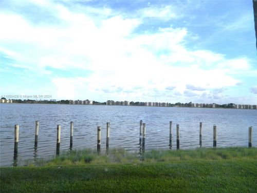 108-105 Lake Emerald Dr, Oakland Park, FL, 33309 | Card Image