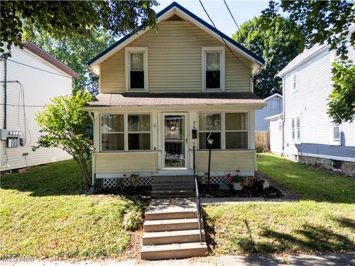 219 W Washington St, Ashland, OH, 44805-3161 | Card Image