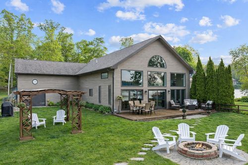 3391 Orchard Dr, Pinckney, MI, 48169 | Card Image