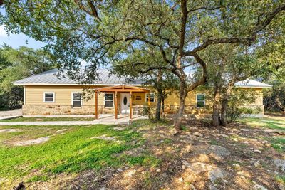 200 Creekwood Court, House other with 4 bedrooms, 3 bathrooms and 4 parking in Spring Branch TX | Image 3