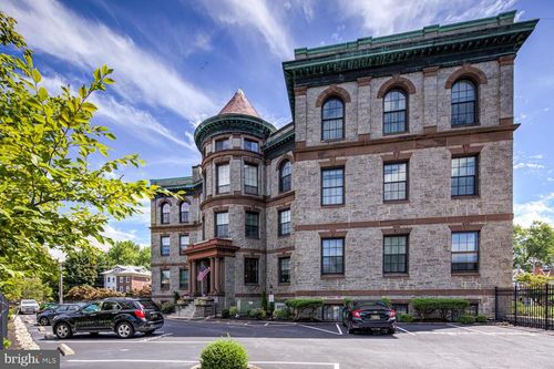 apt-3-2400 Baynard Blvd, WILMINGTON, DE, 19802-3960 | Card Image