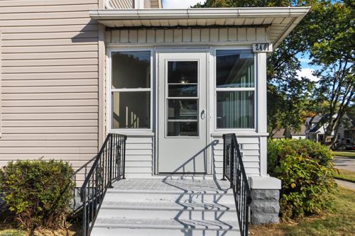 2401 Walnut St, Port Huron, MI, 48060-2846 | Card Image