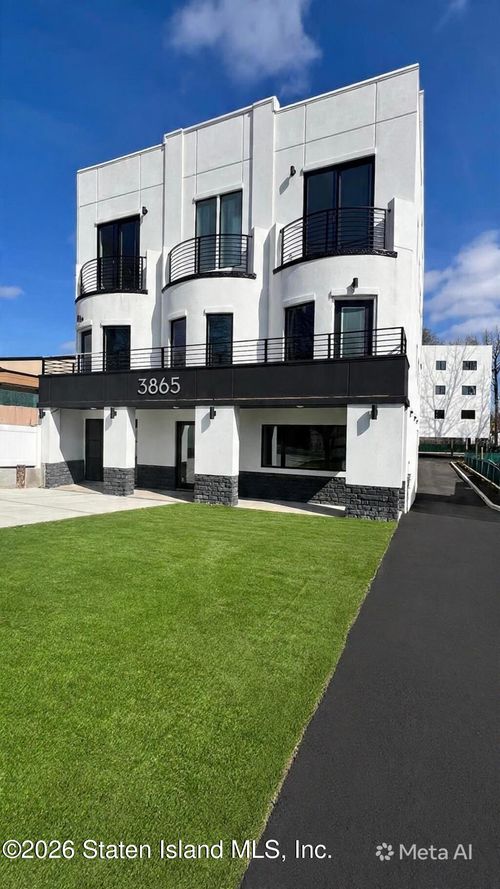 4d-3865 Amboy Rd, Staten Island, NY, 10308-2418 | Card Image