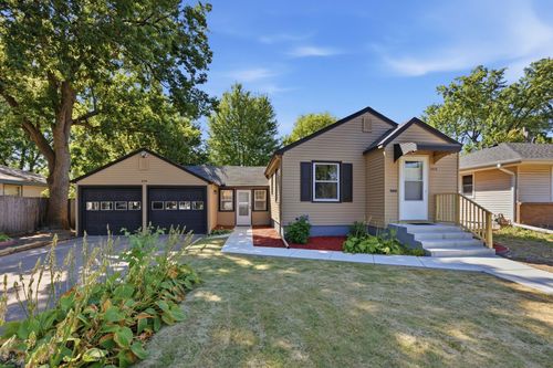 8218 Nicollet Ave S, Bloomington, MN, 55420-2318 | Card Image