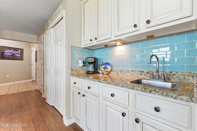 Wet Bar | Image 5