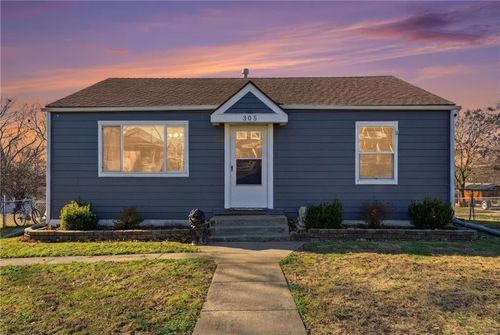 305 Cline St, Pleasant Hill, MO, 64080-1825 | Card Image