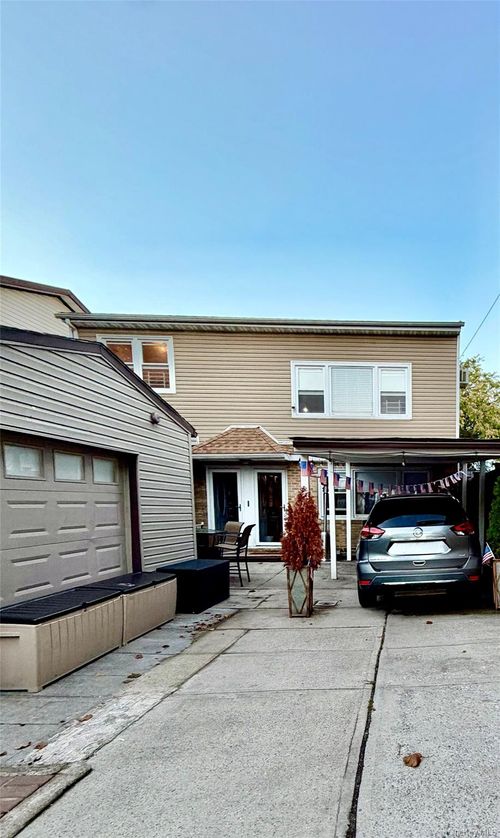 10205 97th Ave, Ozone Park, NY, 11416-1717 | Card Image