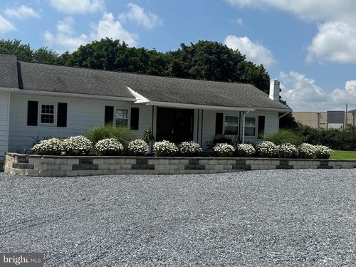 9801 Old Route 22, BETHEL, PA, 19507-9407 | Card Image