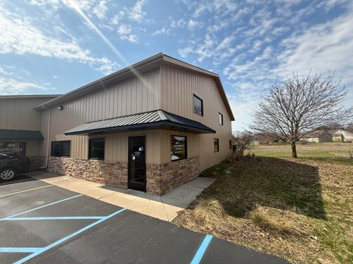 1-3588 Green Pointe Center, Hamilton, MI, 49419 | Card Image