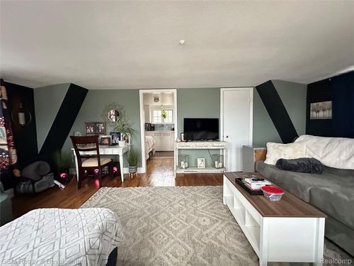 671 S. Main Street, Unit #2 Street, Plymouth, MI, 48170 | Card Image