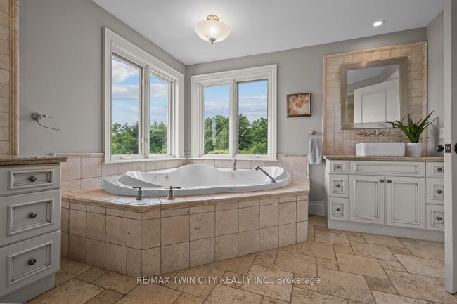 1532 Concession Rd 6 W, Home with 4 bedrooms, 6 bathrooms and 20 parking in Branchton ON | Image 38