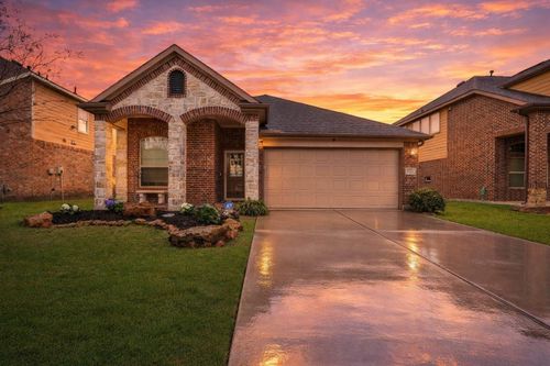6715 Hunters Trace Ln, Baytown, TX, 77521-6551 | Card Image