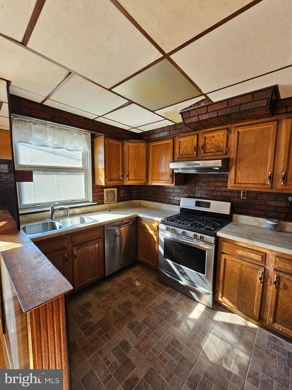 Residential in PHILADELPHIA 4