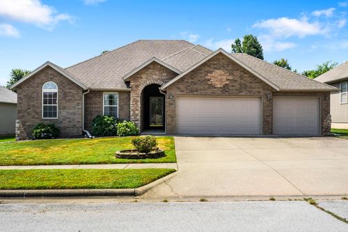 1126 N Gretchen St, Nixa, MO, 65714-9409 | Card Image
