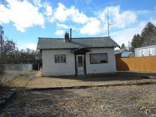 312 S Madison St, Twin Bridges, MT, 59754-9740 | Card Image