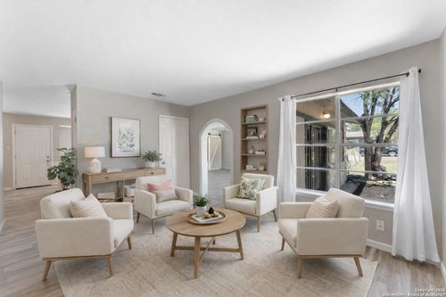 122 Zeuty St, San Antonio, TX, 78227-3832 | Card Image