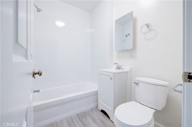 APT-2 - 12 25 Th Pl, Home with 0 bedrooms, 0 bathrooms and null parking in Venice CA | Image 12