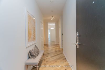 605 - 15 Windermere Ave, Condo with 2 bedrooms, 2 bathrooms and 1 parking in Toronto ON | Image 2