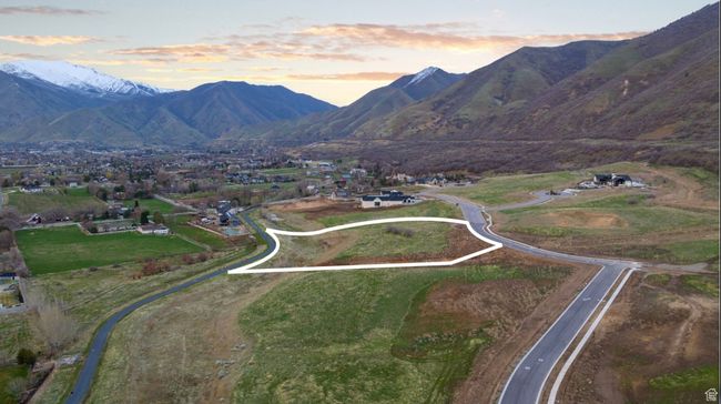 View of property location featuring a mountainous background | Image 4