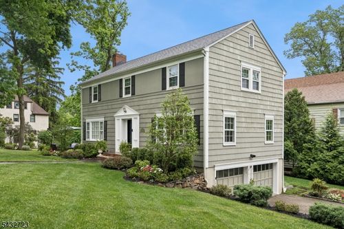 81 Mountain Rd, Verona, NJ, 07044-1005 | Card Image