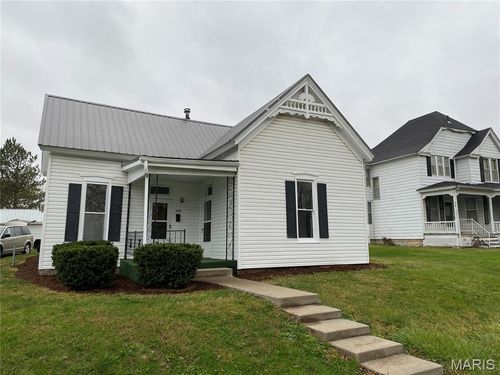 210 S Court St, Bowling Green, MO, 63334-2106 | Card Image